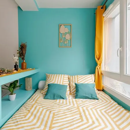Le Petit Cocoon - Calme - Parking -tram - Terrasse - Lyon - Ol - Eurexpo Apartment